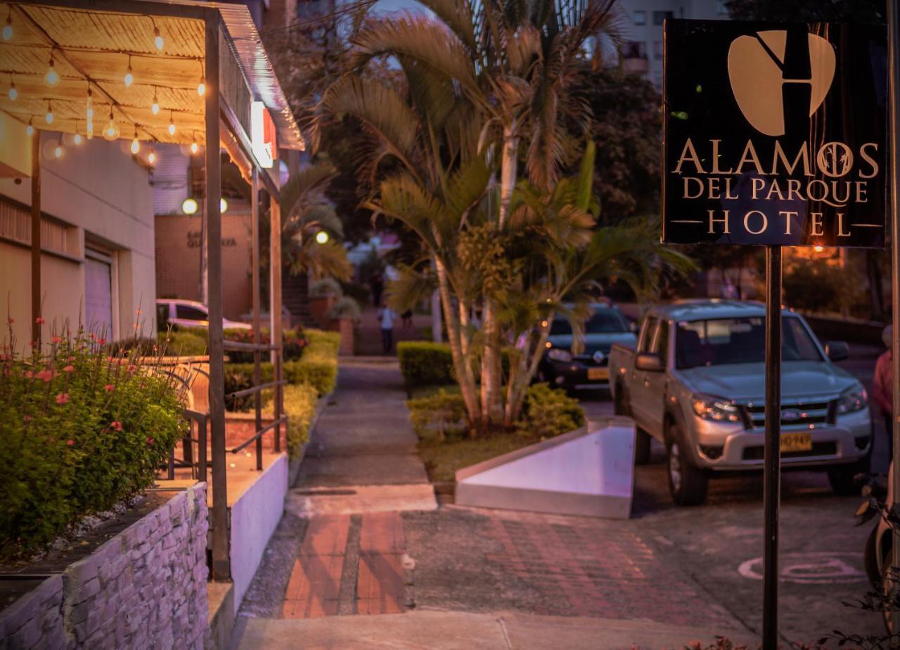 Hotel Alamos Del Parque Перейра Экстерьер фото